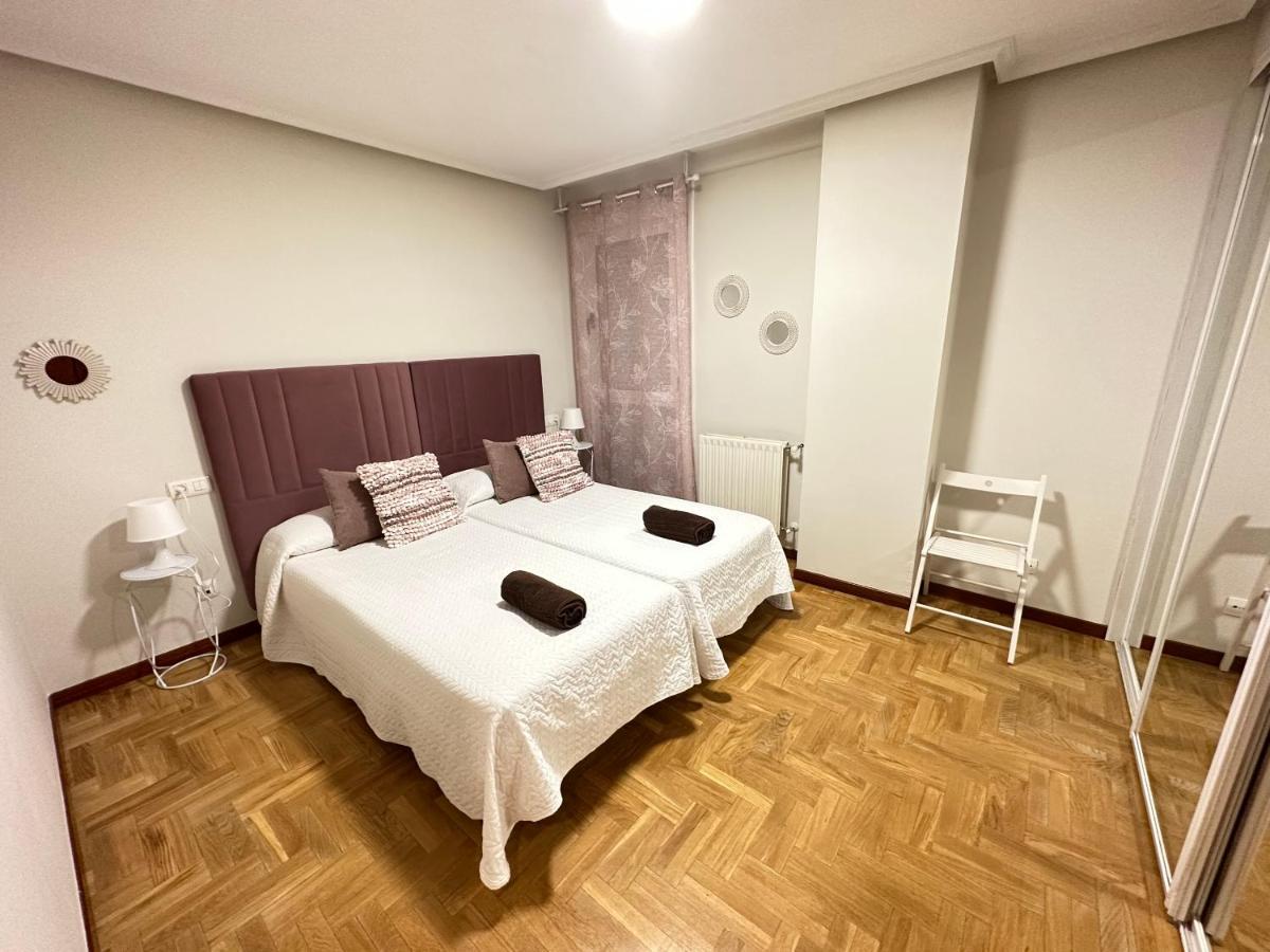 Apartamento Oviedo Parque Del Oeste Esterno foto